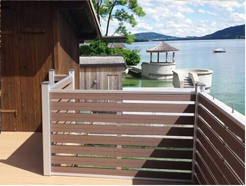 WPC-Zaunpaneel mit verdeckter Befestigung für moderne Hausgrenzen