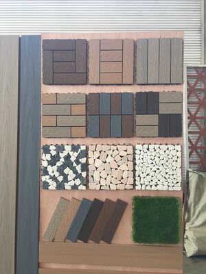 DIY WPC-Terrassenfliesen, 30 x 30 cm, natürliche Holzmaserung, Außenboden für die Terrasse zu Hause