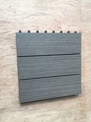 Home Outdoor WPC-Terrassenfliesen 30 x 30 cm, langlebiger DIY-Bodenbelag mit natürlicher Holzoptik