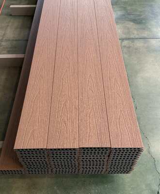 Langlebige Baustoff-Verbundplatten, WPC-Terrassendielen für Gartenmöbel