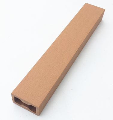 Mit einer Kappe versehener Komposit-Terrassendielen-Kiel für den Außenbereich, wasserdichter WPC-Balken